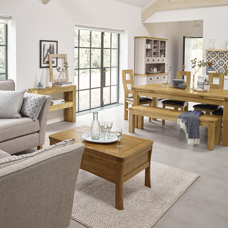 Choosing furniture for different shaped living rooms