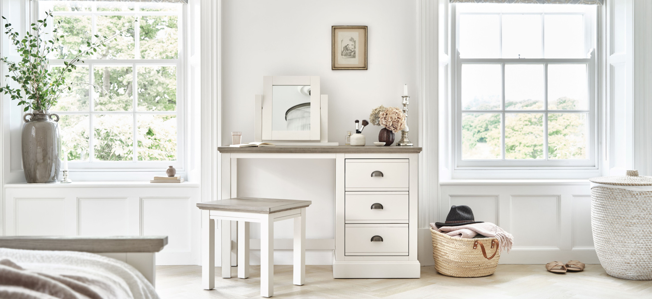 Bromton acacia and ash top bed