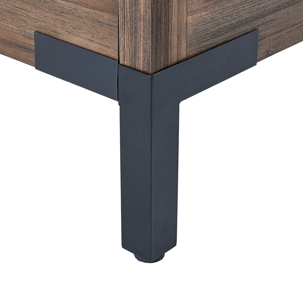 Detroit  Solid Hardwood and Metal King-Size Bed 4