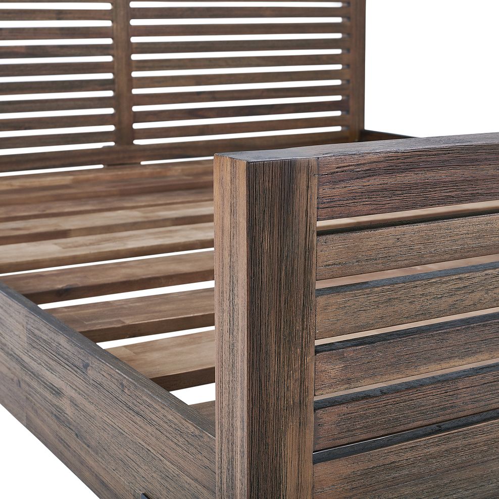 Detroit  Solid Hardwood and Metal King-Size Bed 5