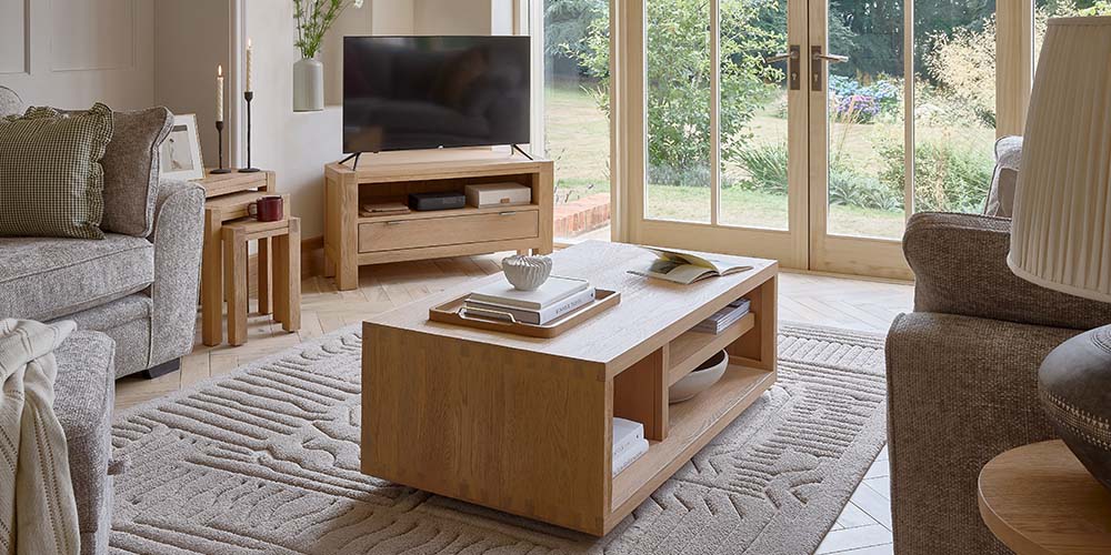 DesktopHeader-Highworth Living Room