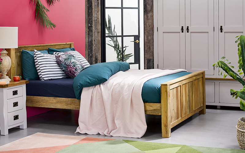 havana style bedroom with mix-matched furniture