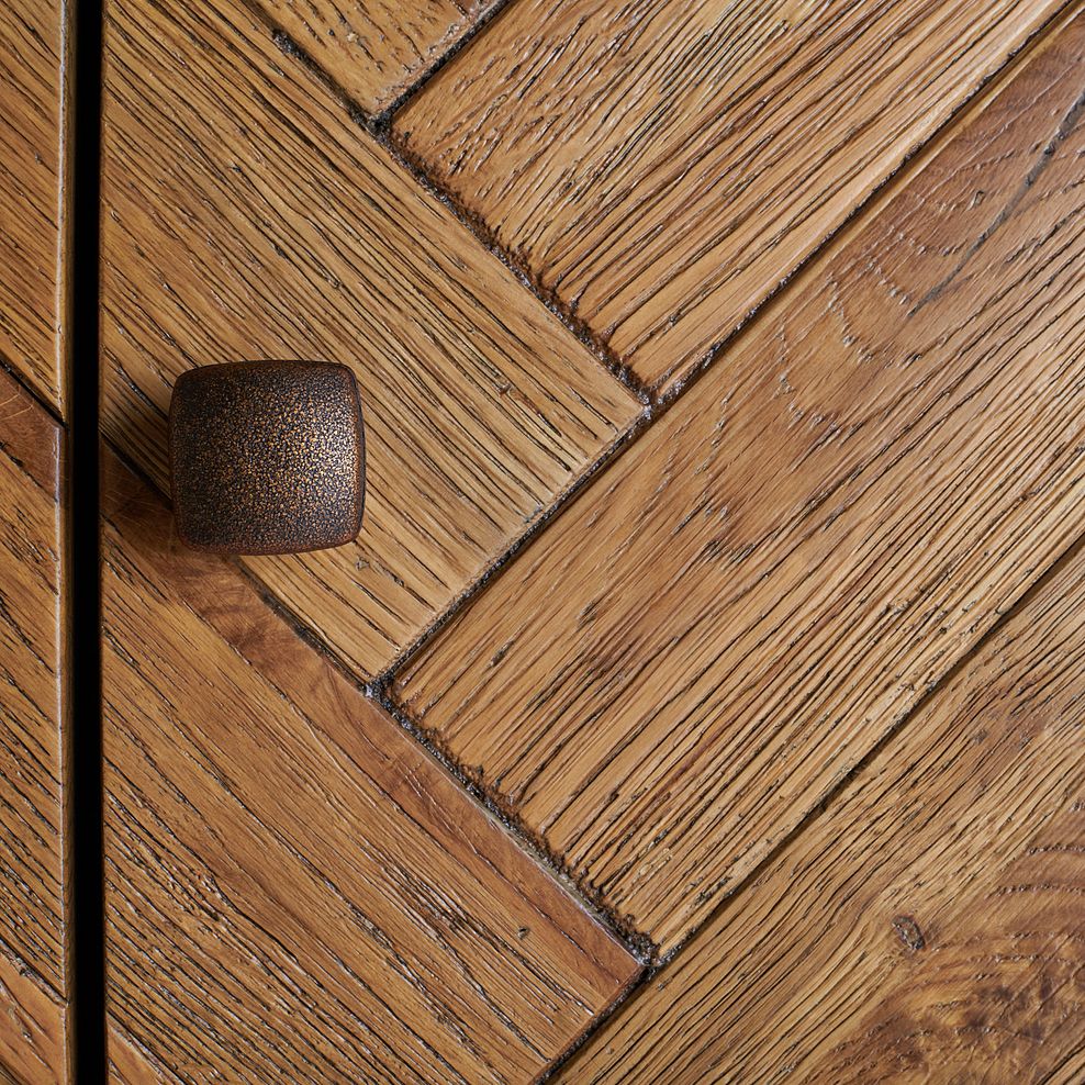 Parquet Brushed and Glazed Oak Double Wardrobe 5